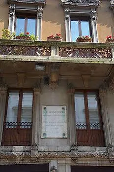 Ca' Monteggia בית הארחה